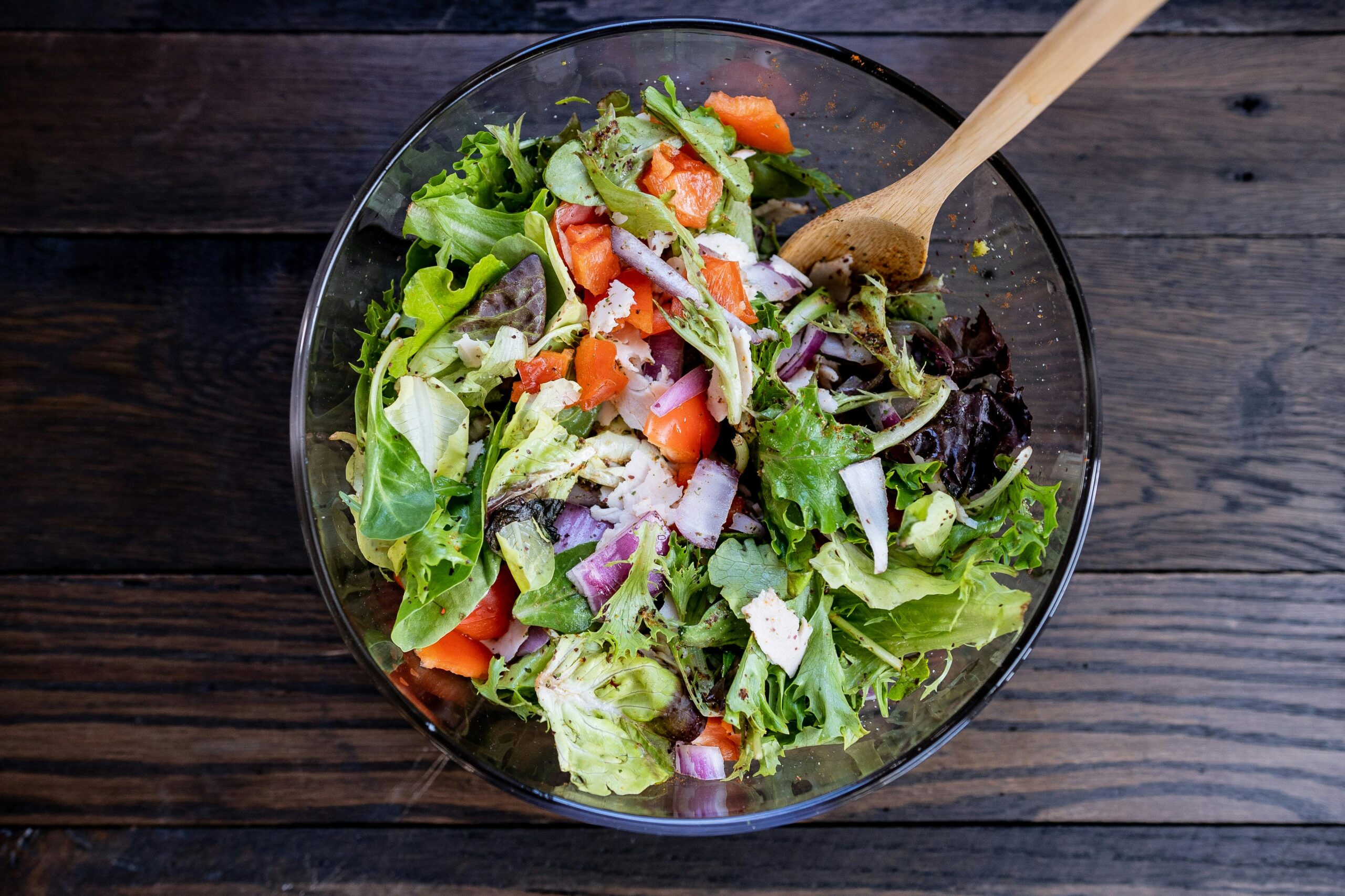 Image of salad in a bowl